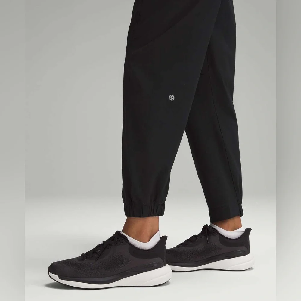 lululemon athletica lululemon license